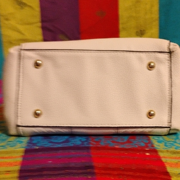 Cream Purse with Geometric Design - Picture 6 of 6
